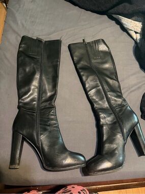 Women's Black High-Heel Knee Boots with Side Zip